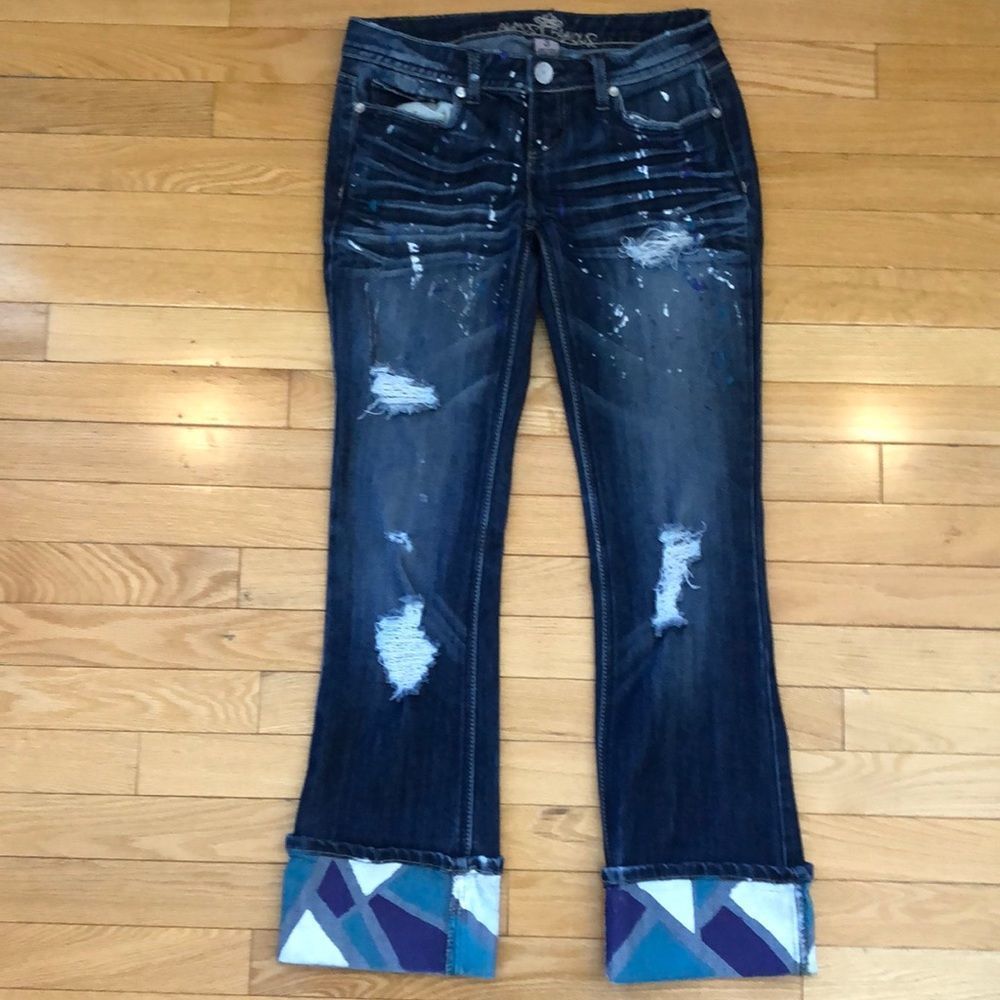 🔴 2 for $25 Almost Famous Capri jeans with paint splatter size 3